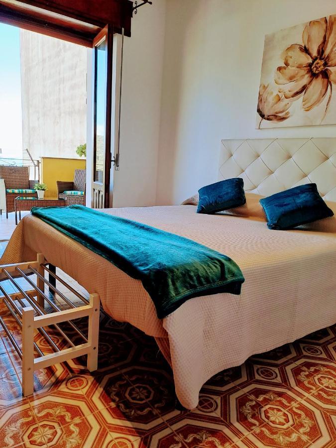 Tao Charming Apartment Taormina Exterior foto