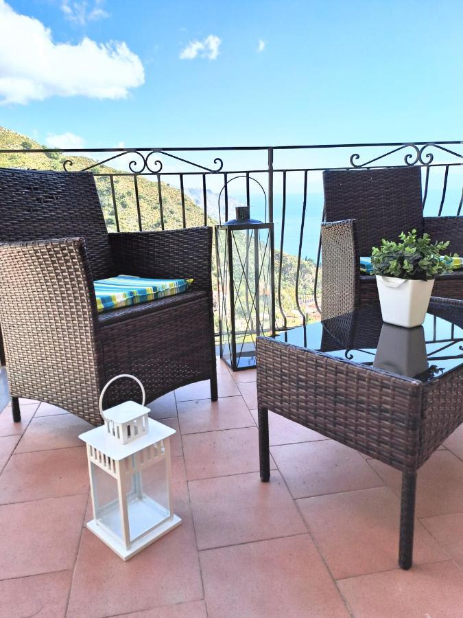 Tao Charming Apartment Taormina Exterior foto